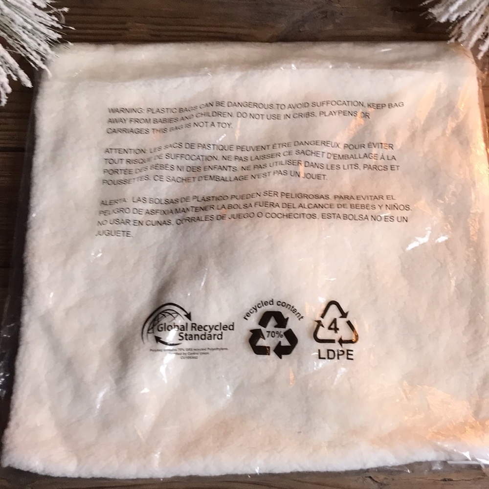 Pottery Barn Cute and Cuddly Archie The Snowman Applique Plaid Pillow Cover ☃️ - Picture 14 of 16
